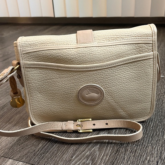 RARE Vintage Dooney & Bourke Beige Leather Shoulder Bag - Picture 2 of 6